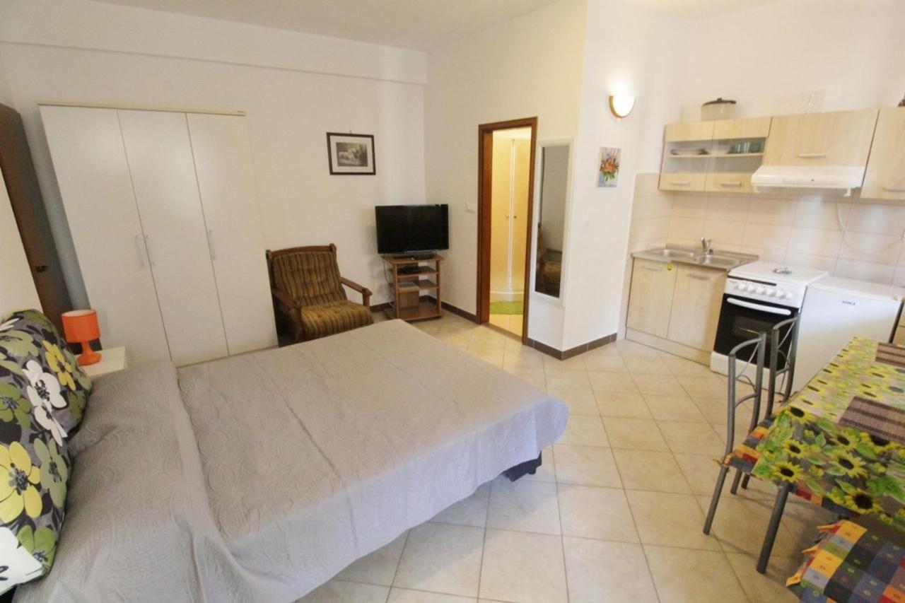 Apartments Zambratija With Sea View المظهر الخارجي الصورة